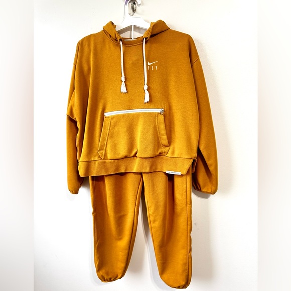 Nike SET Women's Mustard Yellow SET /Jogger Pants/hoodie - Picture 6 of 10